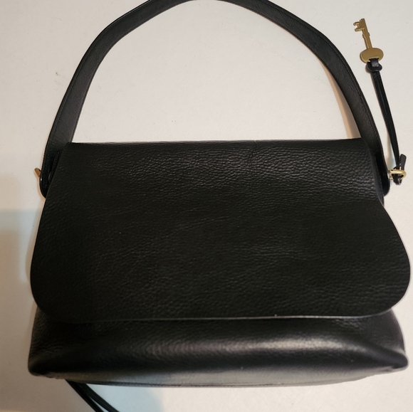 Fossil Black PEBBLED Leather FLAP Shoulder Bag, EUC - Picture 1 of 17
